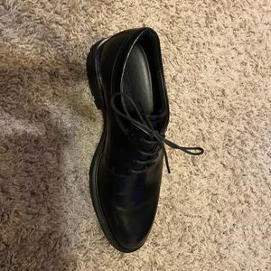 Mens Ecco Black shoes.  Only worn twice! Soles look brand new!